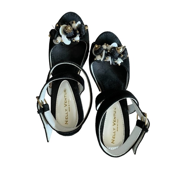 NWOT Nelly Venturi Womens Suede Heel Sandals Buckle Strap Size 6.5US Black - Picture 2 of 6